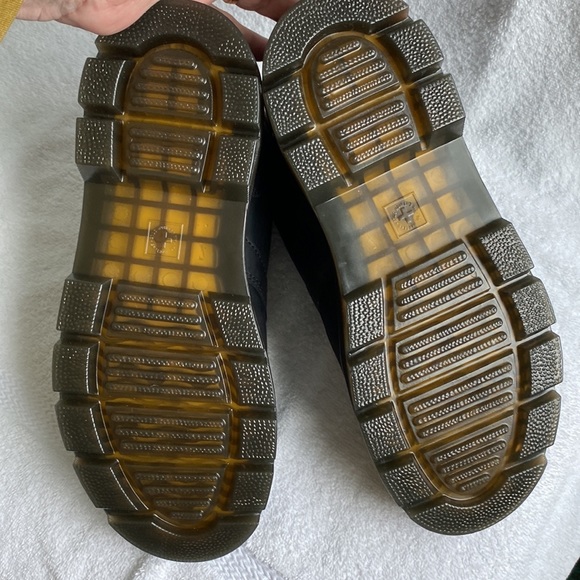 DR MARTENS WOMEN BLACK LACE UP ANKLE BOOT SUPER CUTE SIZE 9 - Picture 7 of 8